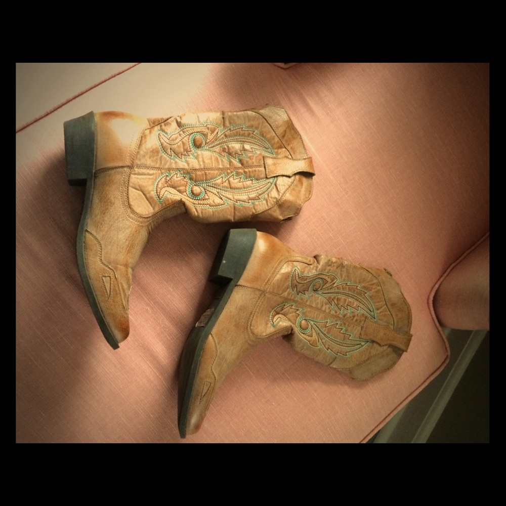 Western boots- high quality faux leather.